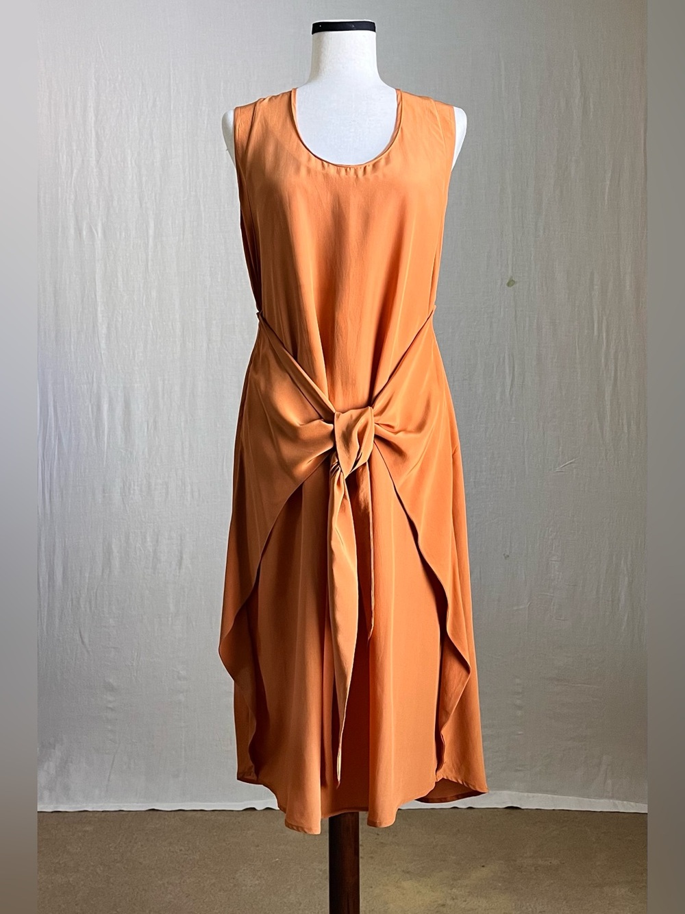 NWOT Tela - Silk Knot Front Sleeveless Dress - Small